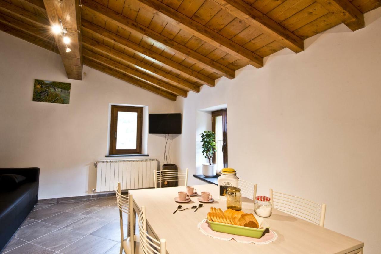 Le Casine Del Borgo Bed & Breakfast Борго а Моцано Екстериор снимка