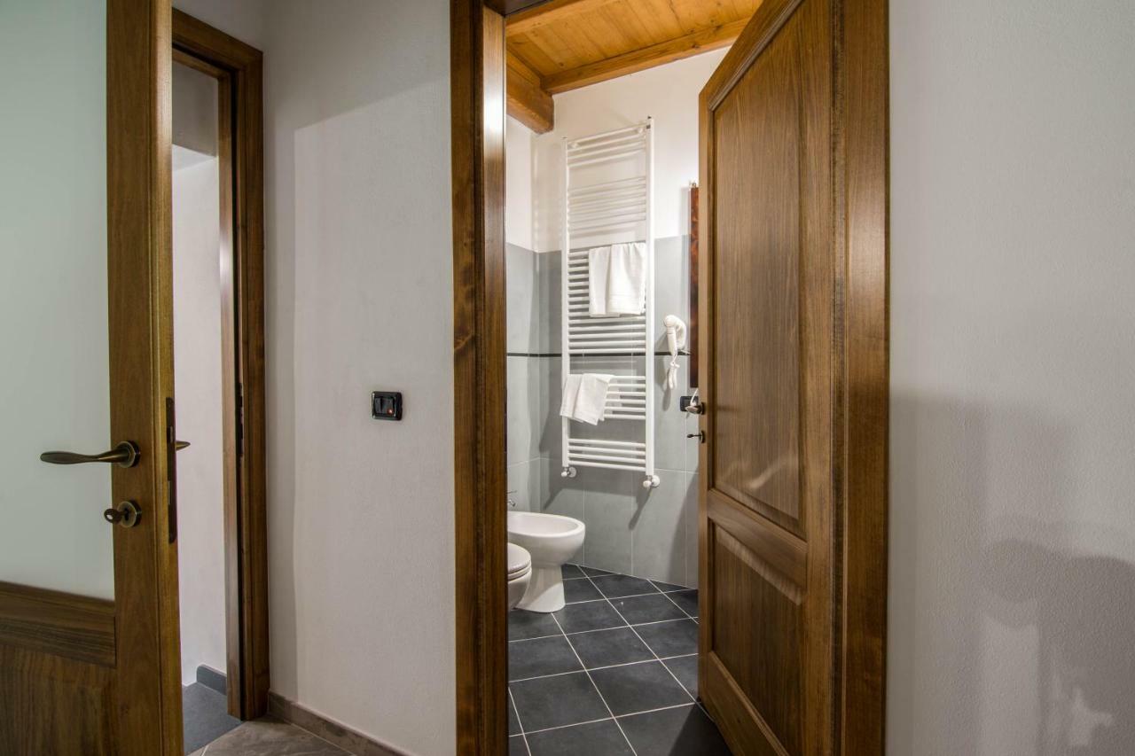 Le Casine Del Borgo Bed & Breakfast Борго а Моцано Екстериор снимка